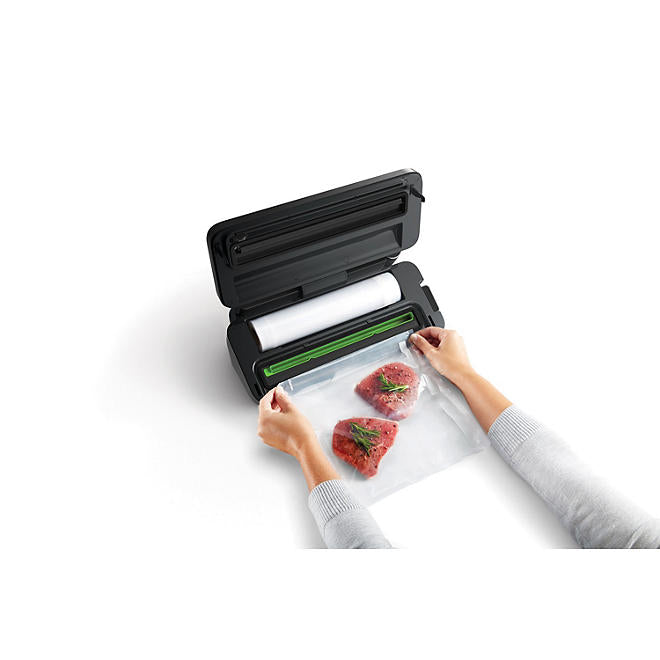  FoodSaver Space-Saving Vacuum Sealer with Bags and